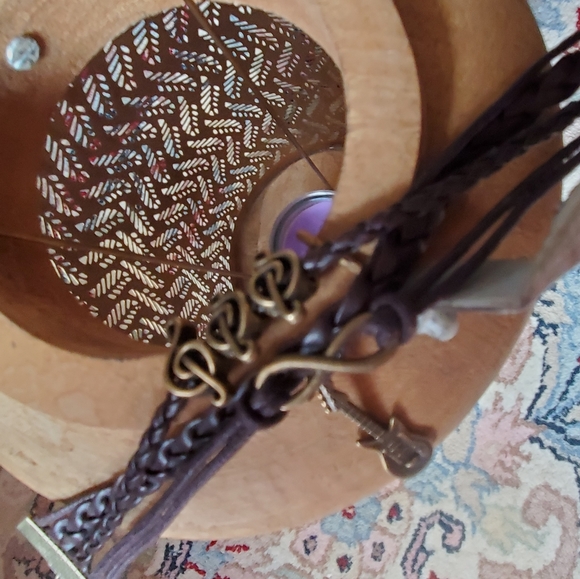 Handmade leather braclet,bracelet, and 💘 🎶 - Picture 5 of 14